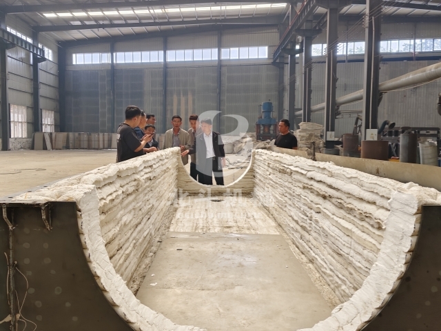 雙團(tuán)齊至話合作,高效對接展公司炭化爐實(shí)力 ?